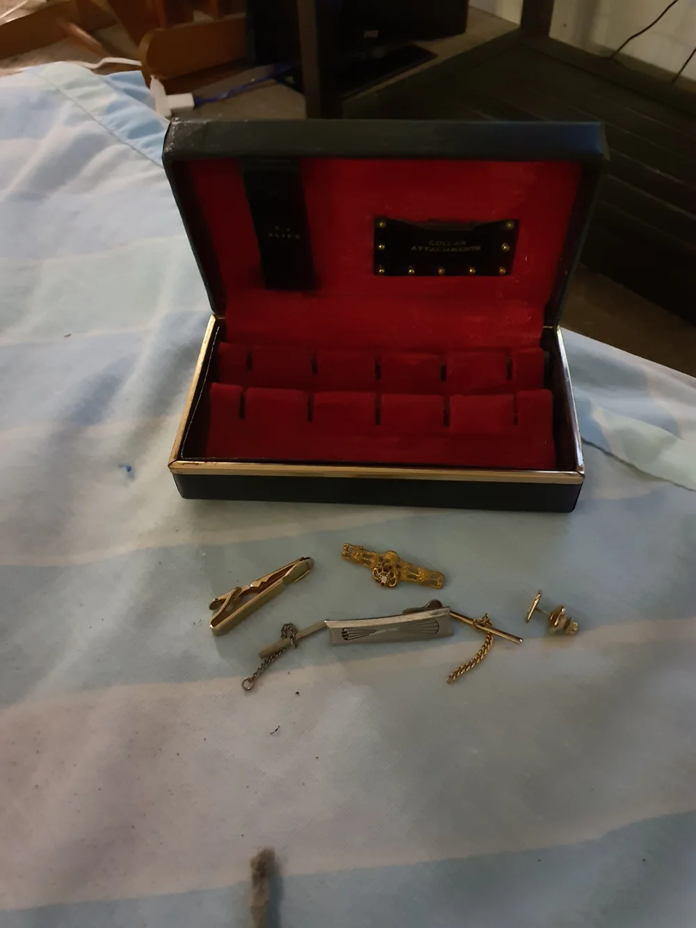Gold-tone Mens Tie Clip and Cufflink Set - Gold